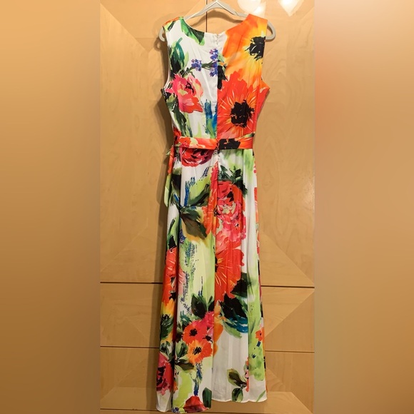 Tahari Arthur S. Levine Flower Bouquet Maxi Dress Sleeveless Size 16 - Picture 3 of 3